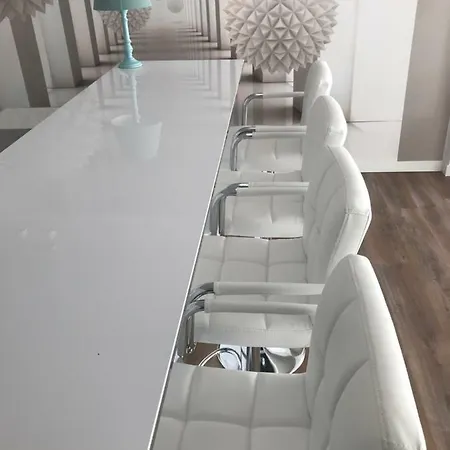 Centrico ,moderno Y Confortable Apartamento Almería